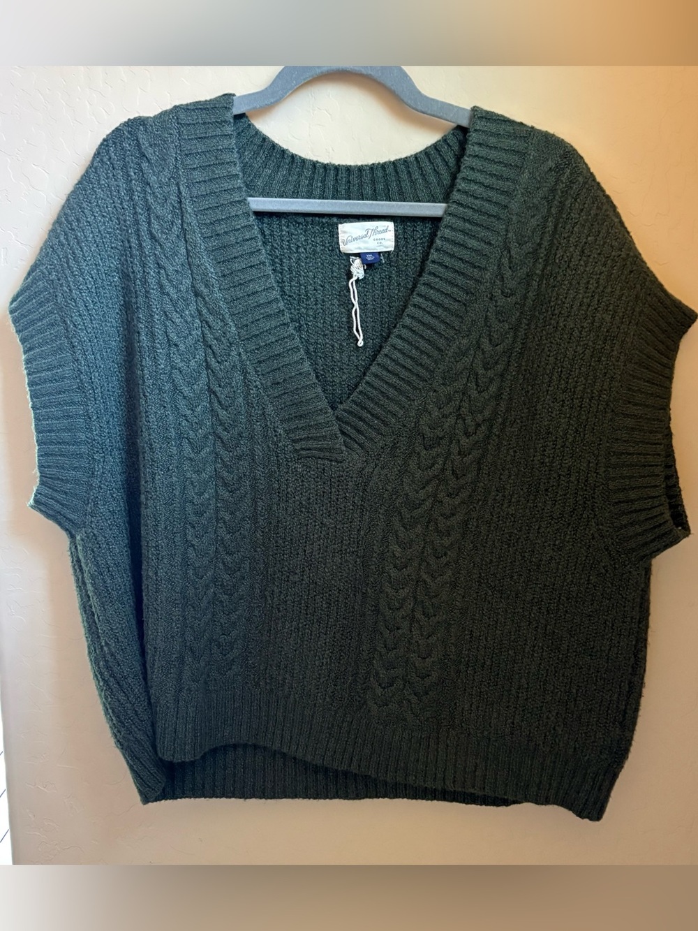 Universal Thread Cozy V-Neck Cable Knit Sweater - Dark Green